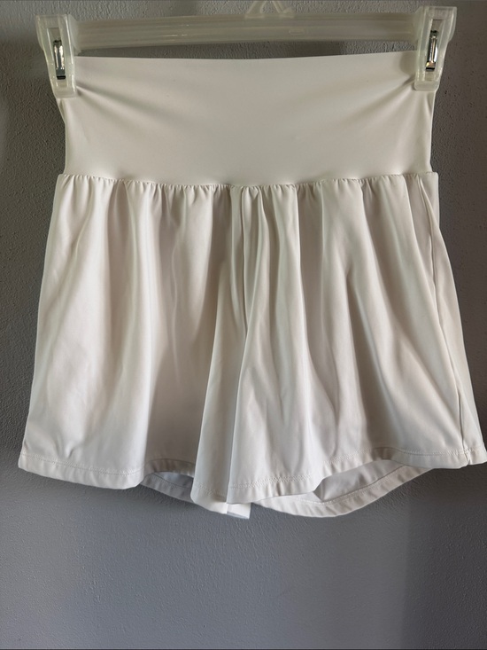 HALARA Pants - HALARA White Athletic Skort Shorts